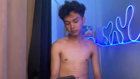 Ethan online show from October 1, 12:11 pm