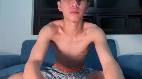 Ethan online show from October 25, 6:02 pm