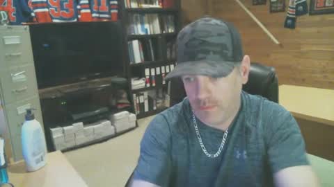 Snapshot of canadianboi6969 chatting on March 3, 1:53 am CanadianBacon6969 online show from March 3, 1:53 am