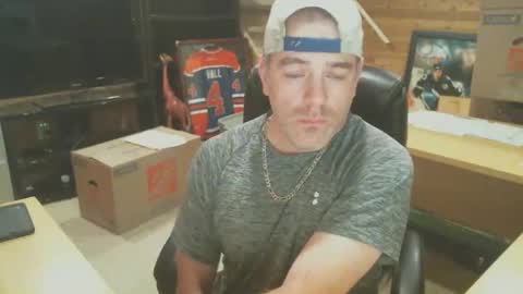 Snapshot of canadianboi6969 chatting on October 25, 6:43 am CanadianBacon6969 online show from October 25, 6:43 am