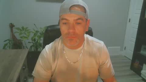 Snapshot of canadianboi6969 chatting on November 16, 7:58 am CanadianBacon6969 online show from November 16, 7:58 am