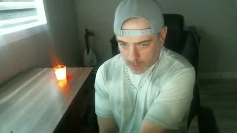 Snapshot of canadianboi6969 chatting on March 16, 6:12 pm CanadianBacon6969 online show from March 16, 6:12 pm