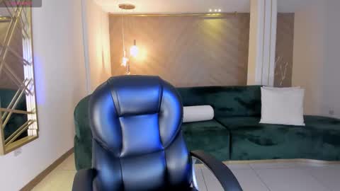  Candanse R  online show from October 2, 8:16 pm