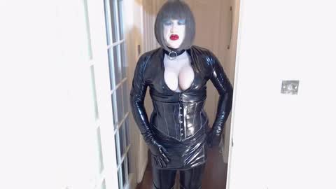 candi smokes online show from November 21, 2:49 pm