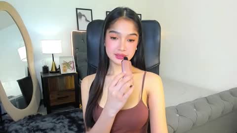 candiceferragamo online show from October 7, 3:20 pm