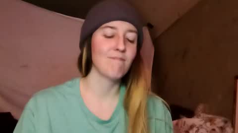 Candi online show from November 20, 9:31 am