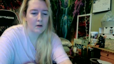 Candi online show from June 25, 5:28 pm