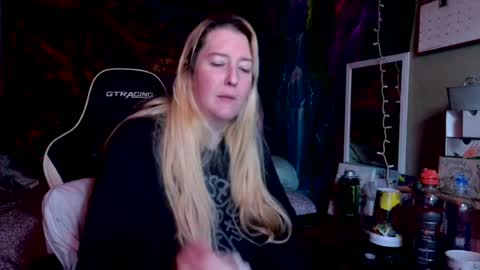 Candi online show from July 28, 2:13 pm