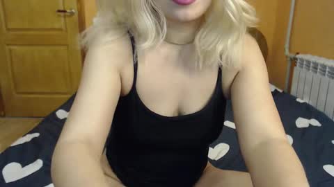 Candy online show from February 28, 3:57 pm