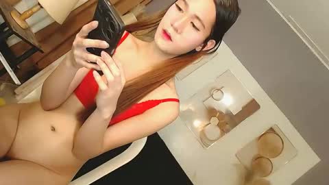 Snapshot of candy_asian69 chatting on February 18, 12:23 pm Candy online show from February 18, 12:23 pm