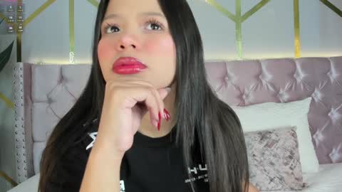 Snapshot of candy_beck chatting on December 6, 3:33 pm Candy Beck online show from December 6, 3:33 pm