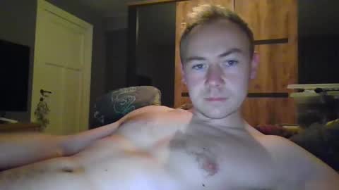 candy_boy_xoxo online show from October 21, 4:08 pm