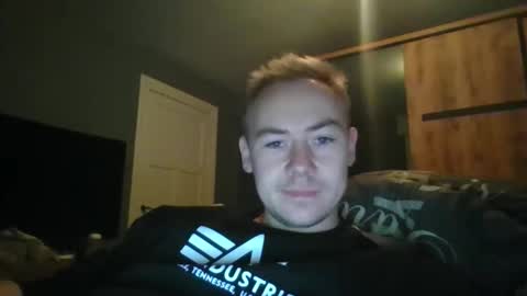 candy_boy_xoxo online show from November 30, 4:11 pm