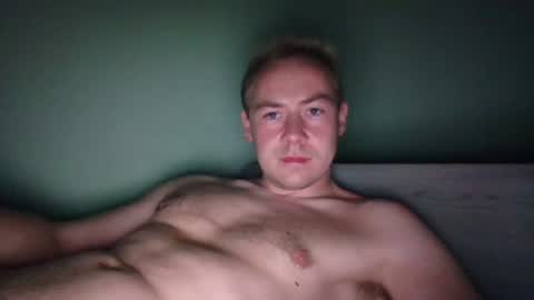 Snapshot of candy_boy_xoxo chatting on June 19, 5:28 pm candy_boy_xoxo online show from June 19, 5:28 pm