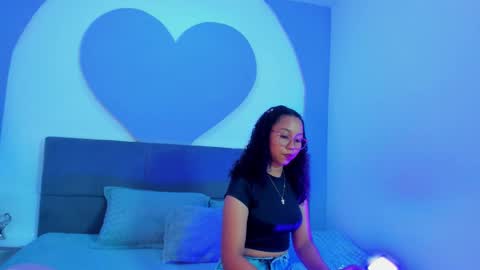 Snapshot of candy_brunette_18 chatting on October 13, 6:41 pm Candy online show from October 13, 6:41 pm