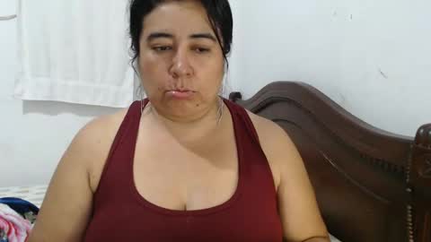 Snapshot of candy_candi chatting on January 3, 4:55 am lucy online show from January 3, 4:55 am