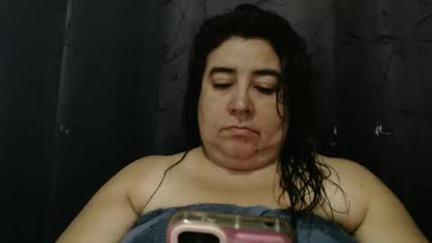 Snapshot of candy_candi chatting on January 26, 4:51 am lucy online show from January 26, 4:51 am