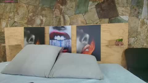 Snapshot of candy_feett chatting on October 8, 10:13 am Jolie online show from October 8, 10:13 am