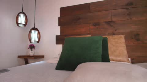 Snapshot of candy_feett chatting on October 17, 9:28 pm Jolie online show from October 17, 9:28 pm