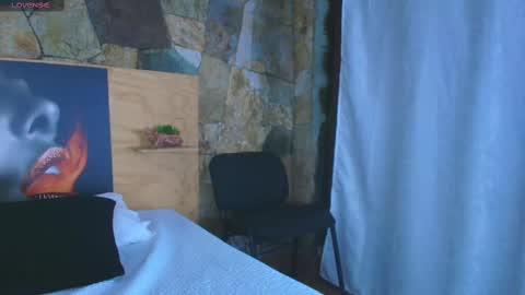 Snapshot of candy_feett chatting on October 29, 7:48 pm Jolie online show from October 29, 7:48 pm