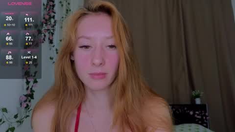 candy_flosse online show from October 5, 10:13 am