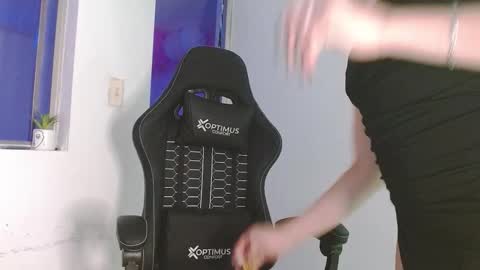 Snapshot of candy_giuliana21 chatting on March 7, 1:57 am candy_giuliana21 online show from March 7, 1:57 am