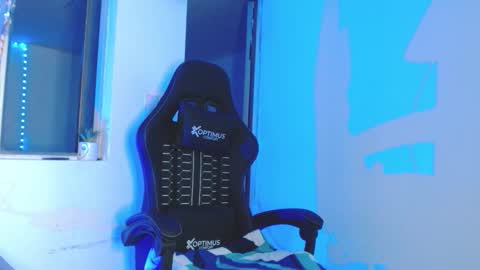 Snapshot of candy_giuliana21 chatting on March 10, 1:32 am candy_giuliana21 online show from March 10, 1:32 am