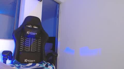 Snapshot of candy_giuliana21 chatting on March 14, 2:06 am candy_giuliana21 online show from March 14, 2:06 am