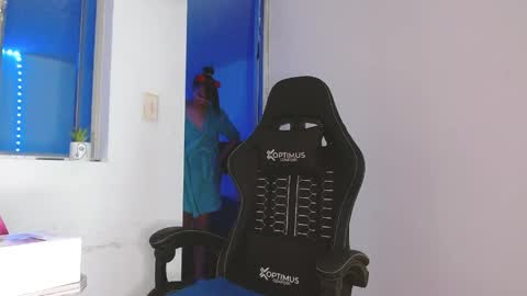 Snapshot of candy_giuliana21 chatting on March 25, 1:22 am candy_giuliana21 online show from March 25, 1:22 am