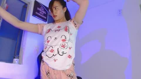 Snapshot of candy_giuliana21 chatting on March 27, 8:26 am candy_giuliana21 online show from March 27, 8:26 am