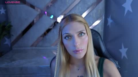 candy_kush_a online show from February 6, 8:45 pm