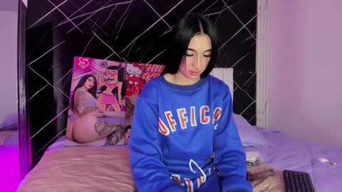 Snapshot of candy_leila3 chatting on October 10, 4:11 am Leila online show from October 10, 4:11 am