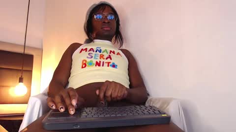 Snapshot of candy_lovee6 chatting on March 1, 7:51 am CANDY LOVE DANNA online show from March 1, 7:51 am