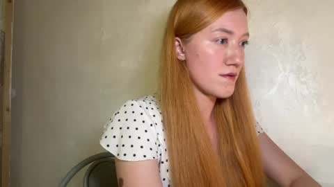candy_lullaby online show from August 5, 4:43 pm