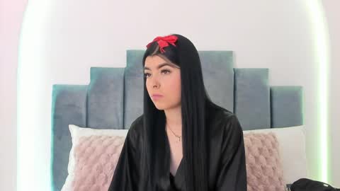 Snapshot of candy_luna_03 chatting on April 4, 11:40 am Candy Luna online show from April 4, 11:40 am