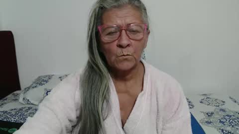 candy online show from May 11, 2:17 am