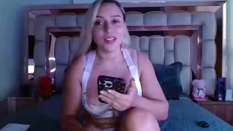 Snapshot of candy_sam28 chatting on September 16, 10:55 pm samantha online show from September 16, 10:55 pm