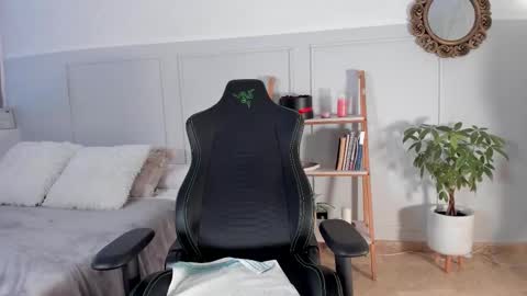 Naty online show from January 11, 7:52 pm