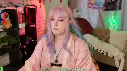 Mary online show from June 20, 1:19 am