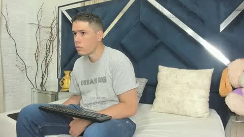 Snapshot of candyandsteven chatting on September 25, 2:59 am candyandsteven online show from September 25, 2:59 am