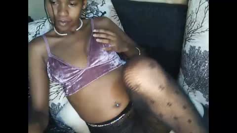 Snapshot of candybrown001 chatting on October 28, 7:05 pm candybrown001 online show from October 28, 7:05 pm