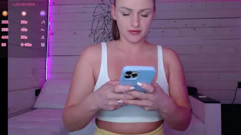 CandyBunie online show from February 9, 2:59 am