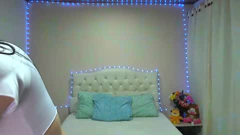 Snapshot of candycarson chatting on February 16, 5:26 am CANDYCARSON online show from February 16, 5:26 am