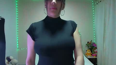 Snapshot of candycarson chatting on February 26, 6:15 am CANDYCARSON online show from February 26, 6:15 am