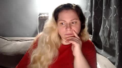 Laura online show from February 23, 7:22 pm