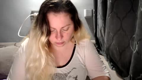Laura online show from May 4, 3:35 am