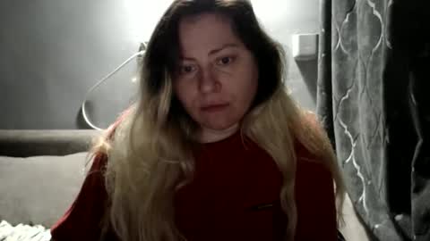 Laura online show from May 10, 6:24 pm
