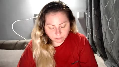 Laura online show from May 13, 8:06 pm