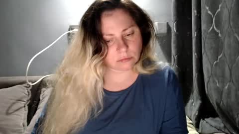 Laura online show from May 18, 12:18 am