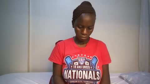 Snapshot of candycurly_ chatting on February 13, 1:50 am candycurly_ online show from February 13, 1:50 am